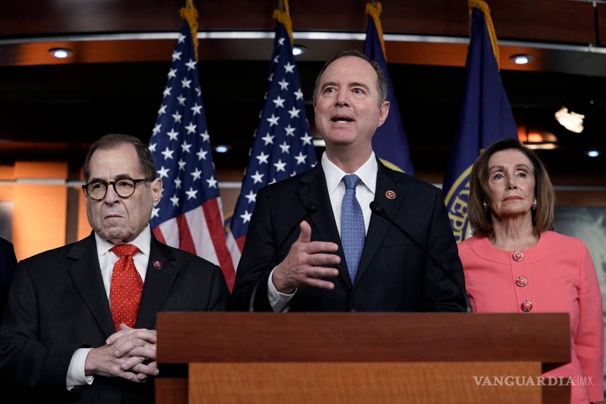 Demócratas divulgan documentos que incriminan a Trump antes de juicio político