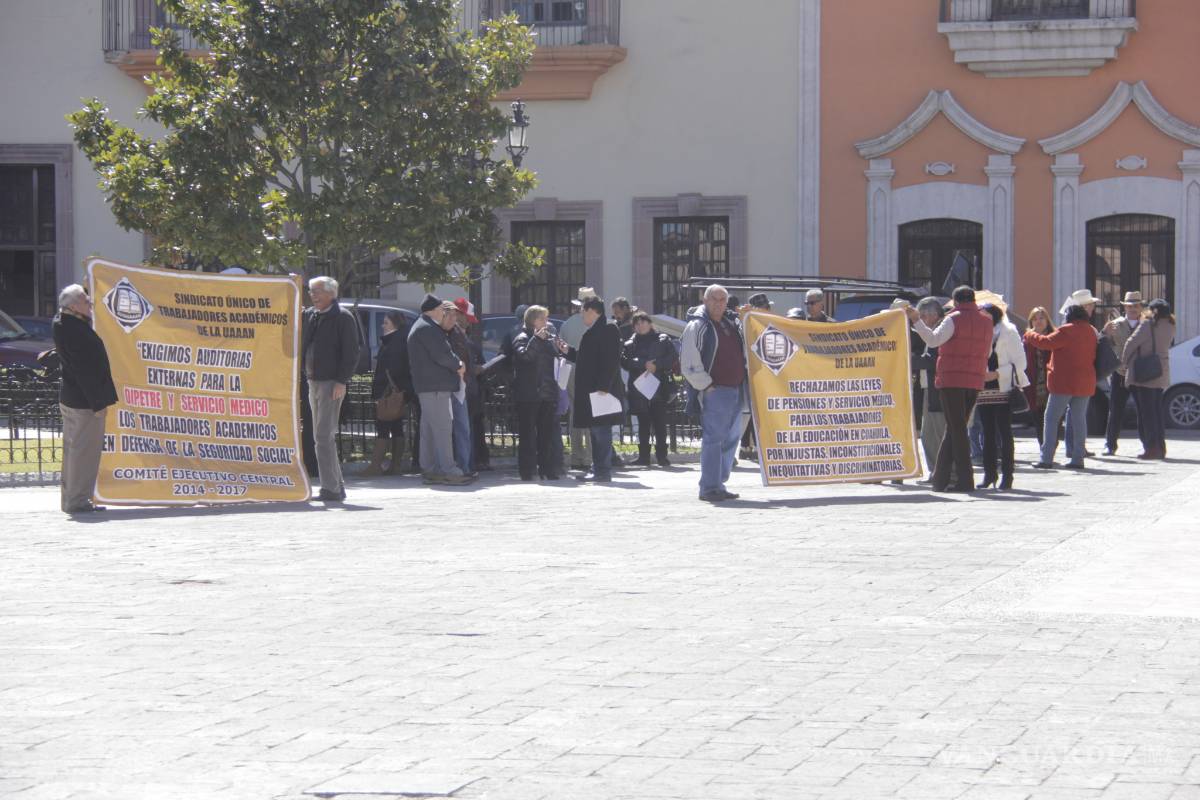 No respetan en Coahuila amparos contra Ley de Pensiones, denuncian profesores