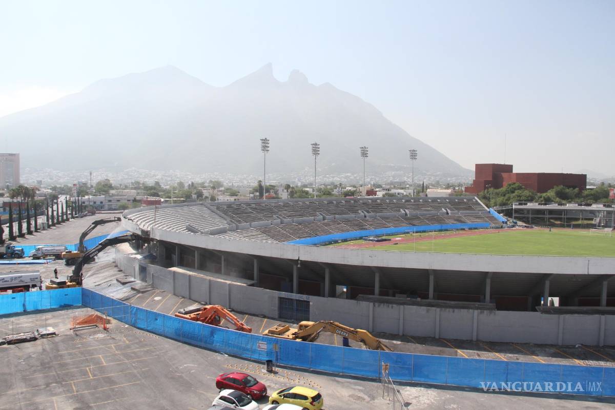 $!Inicia la demolición del Estadio del Tec