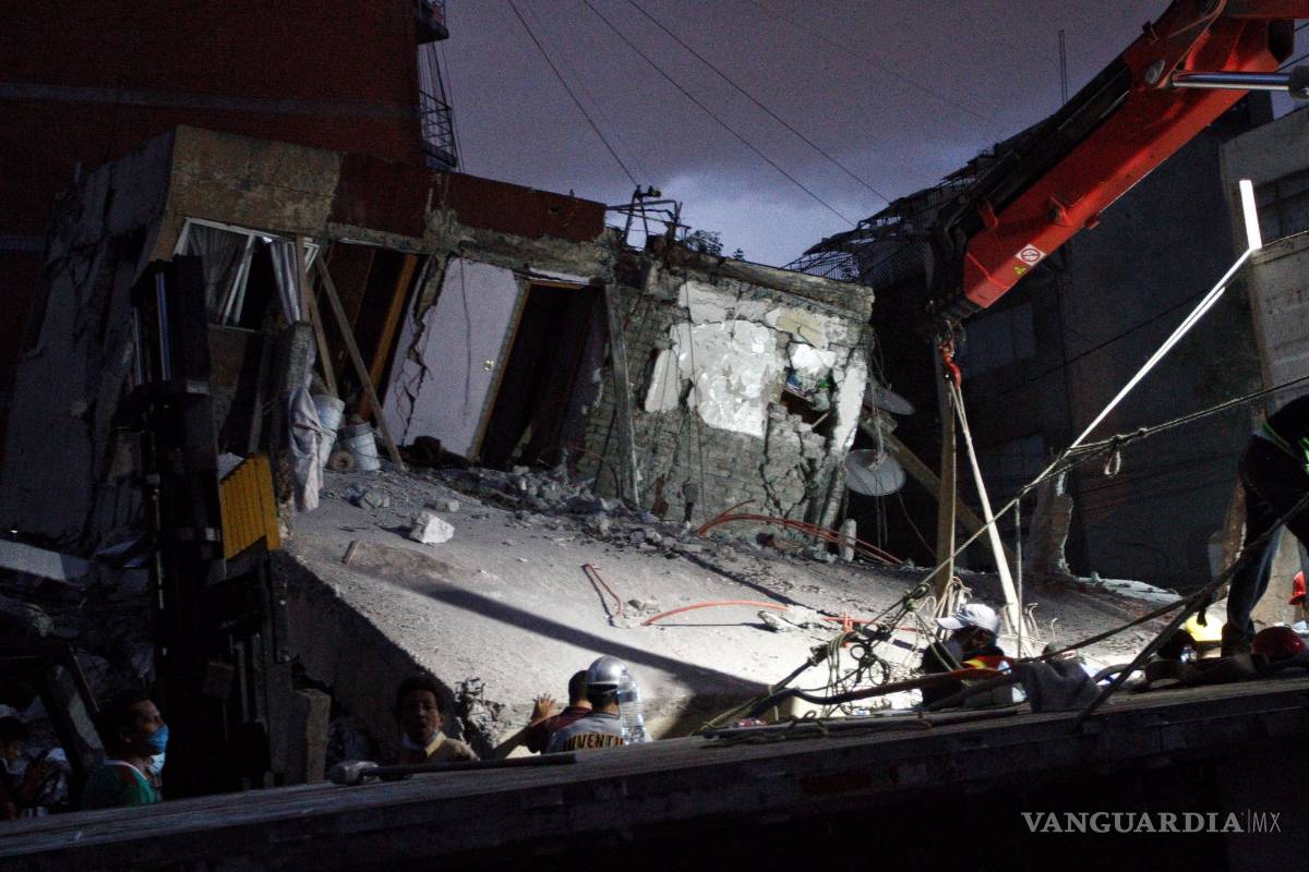 217 la cifra de muertos por sismo en el Centro del País; hay más de 20 niños fallecidos bajo ruinas de escuela