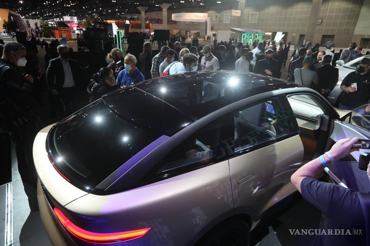 $!El Mullen FIVE se presenta en Automobility LA en Los Ángeles, California. EFE/EPA/David Swanson