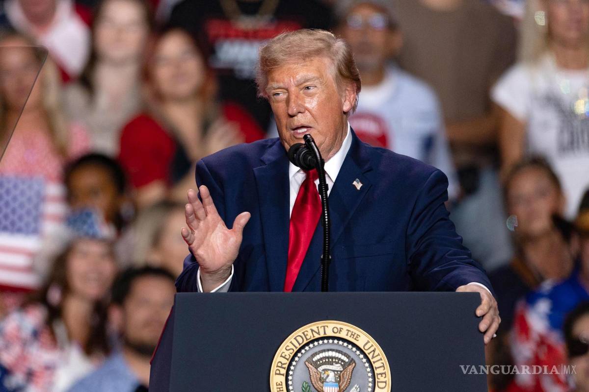 $!El presidente de EU, Donald Trump, pronuncia un discurso en un acto de campaña de apoyo de los candidatos republicanos en San Antonio, Texas.
