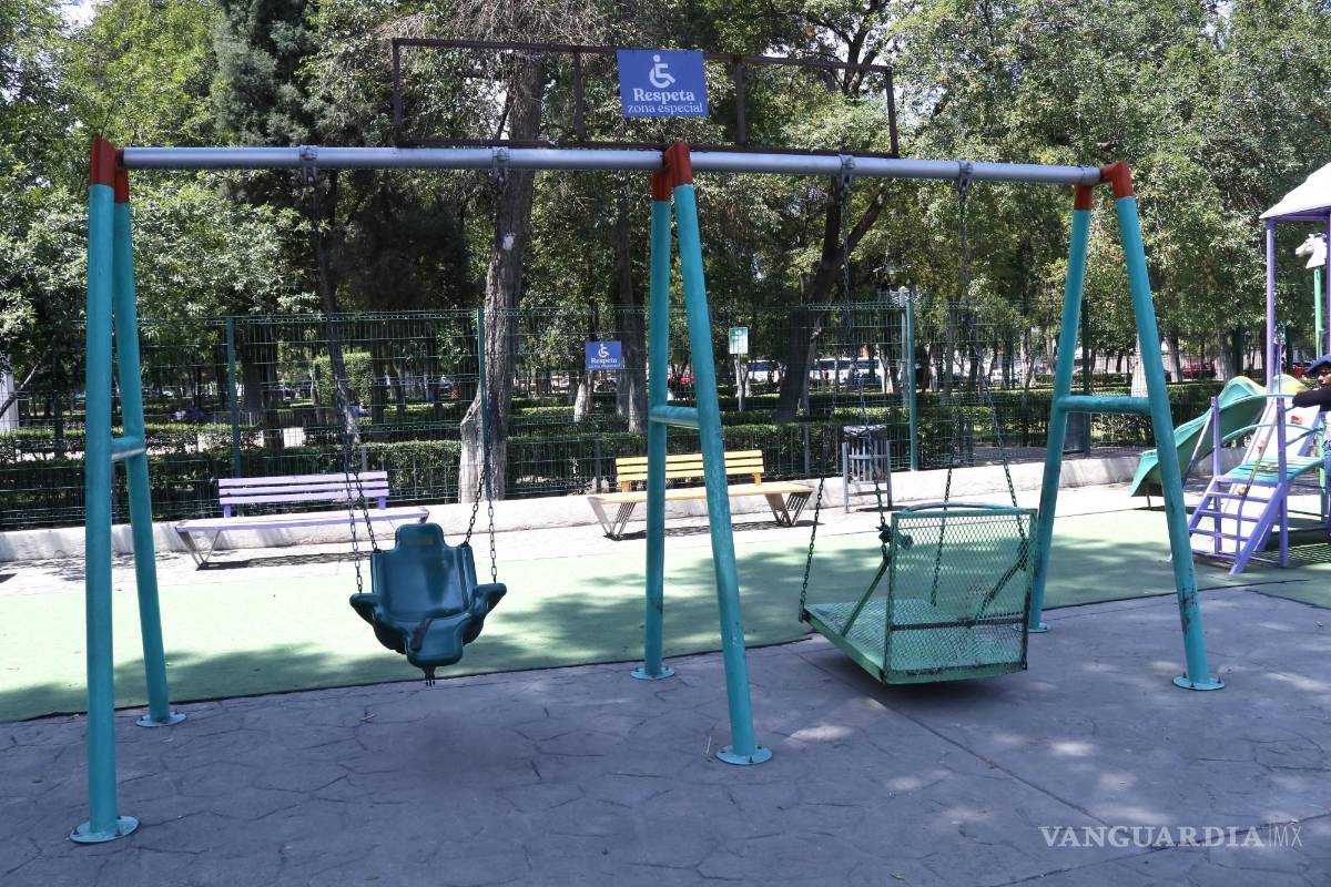 Frente a la supervisión de los adultos, niños siguen haciendo mal uso de juegos ortopédicos de la Alameda de Saltillo