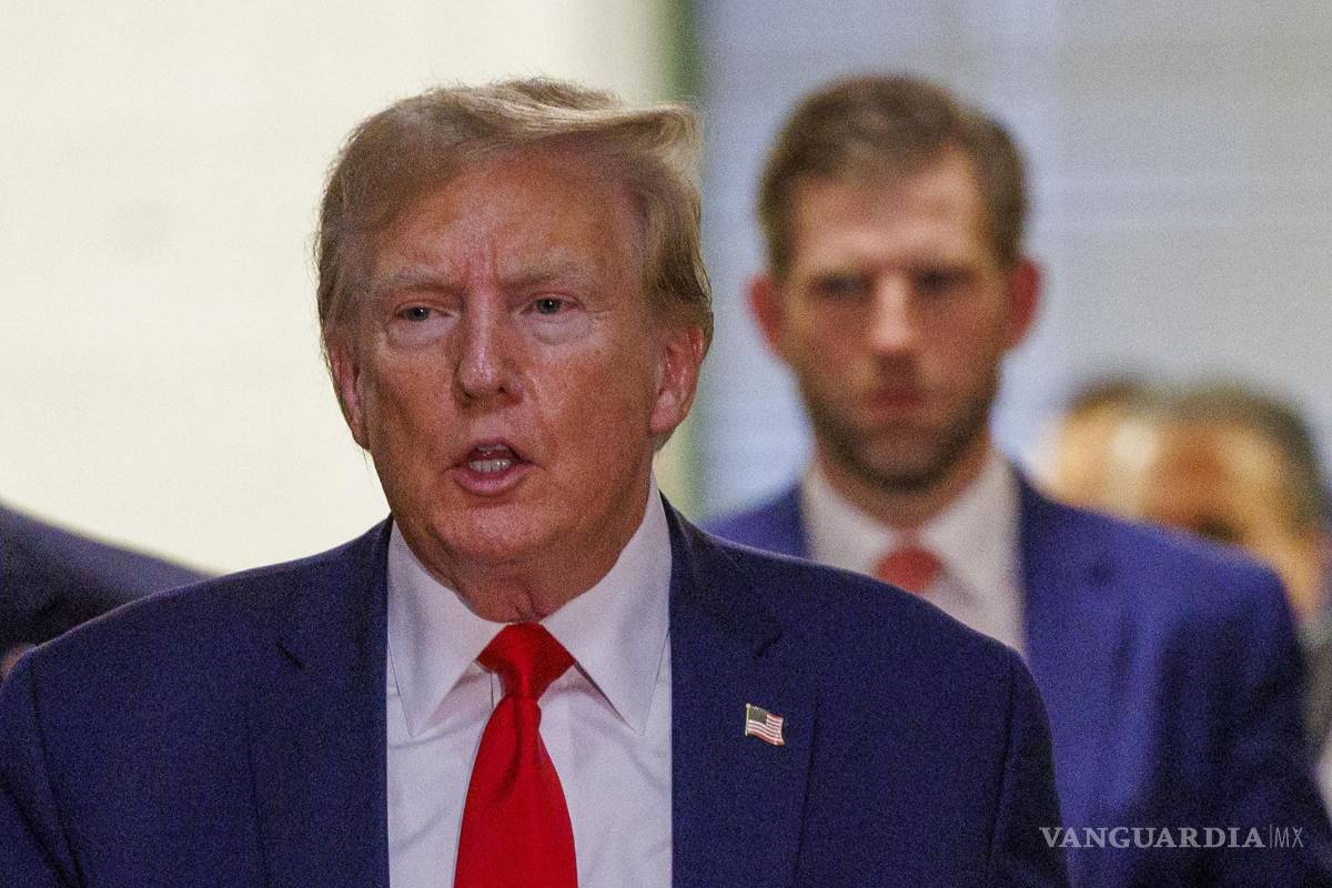 $!Fotografía de archivo del 7 de diciembre de 2023 que muestra al expresidente de los Estados Unidos, Donald Trump, a la salida de una corte en Nueva York.