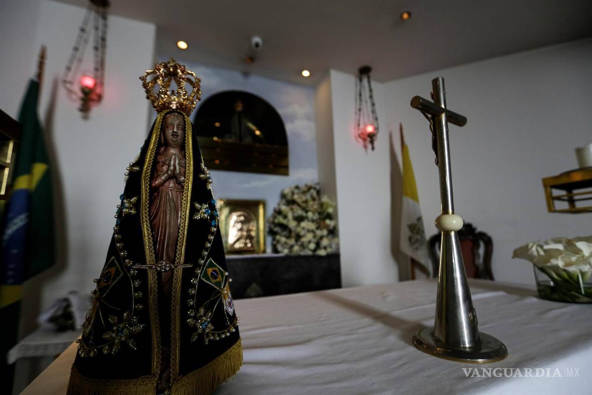 $!Fotografía que muestra la capilla dentro de la estatua del Cristo Redentor, el 6 de octubre de 2021, en Río de Janeiro (Brasil). EFE/Antonio Lacerda