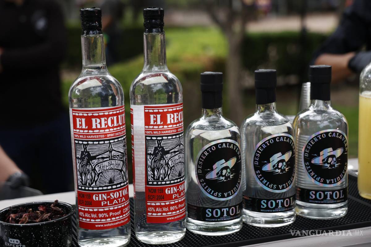 $!Los asistentes también pudieron degustar sotol.
