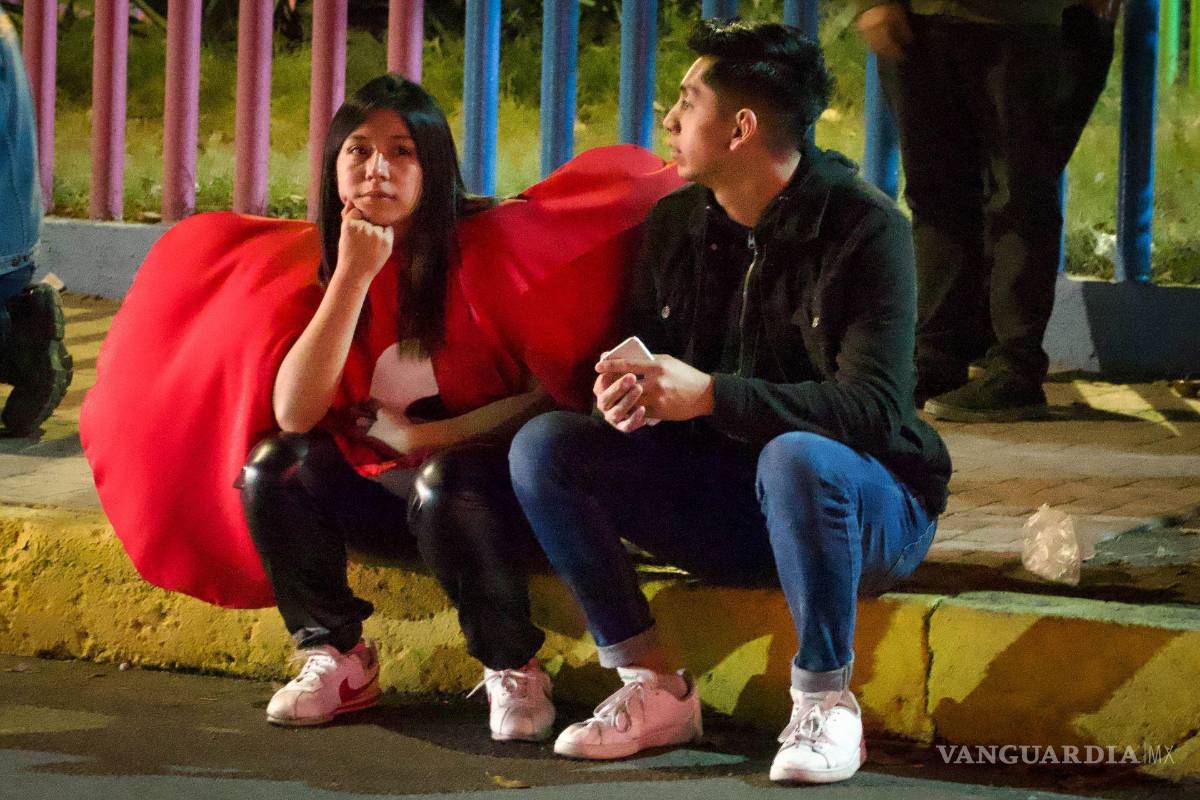 $!Cientos de personas terminaron a las afueras del Estadio Azteca debido a la falsificación y clonación de boletos.