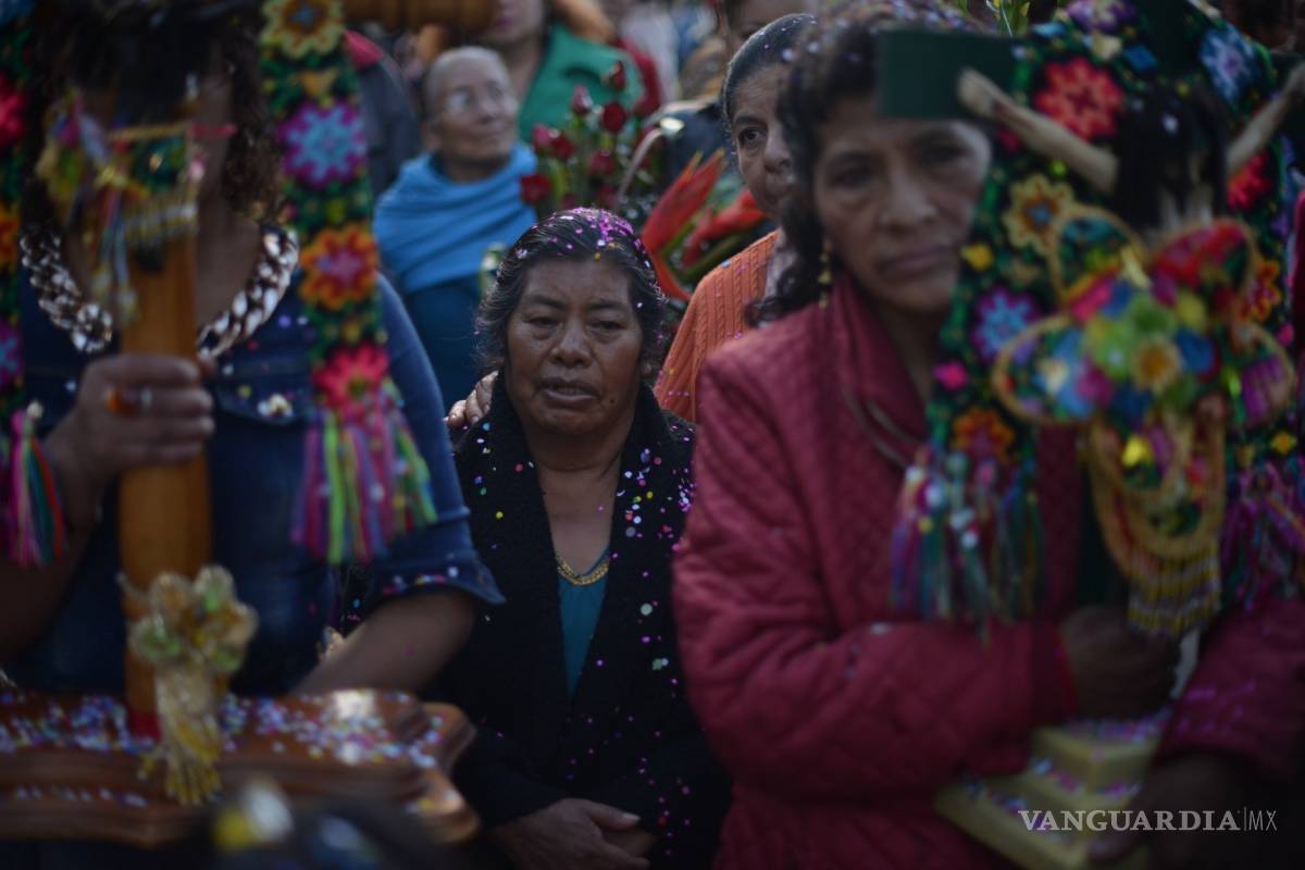 Indígenas de Tenejapa arriban a San Cristobal de las Casas