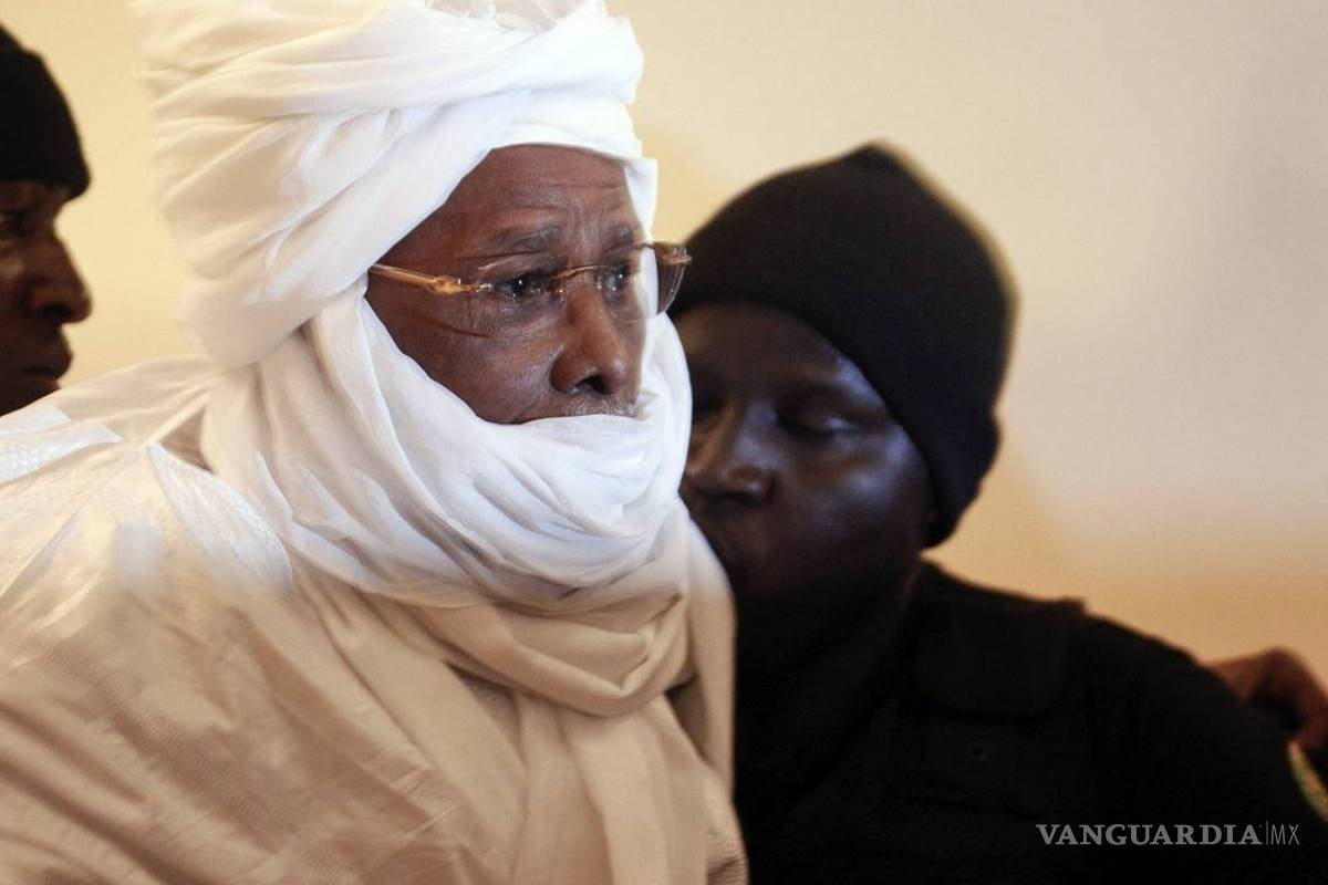 Dan cadena perpetua a ex dictador de Chad Hissène Habré por crímenes guerra
