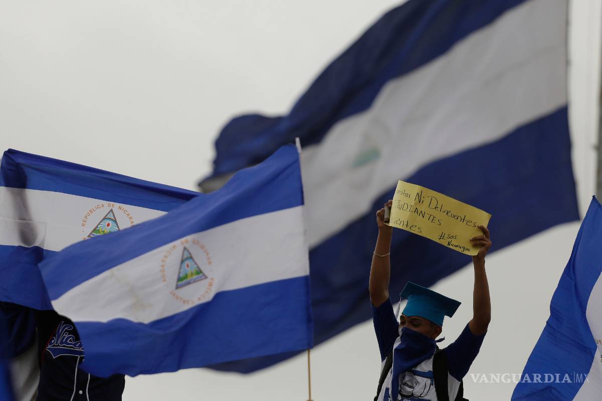 $!Miles de jóvenes marchan en Nicaragua, piden "que se vaya Ortega"