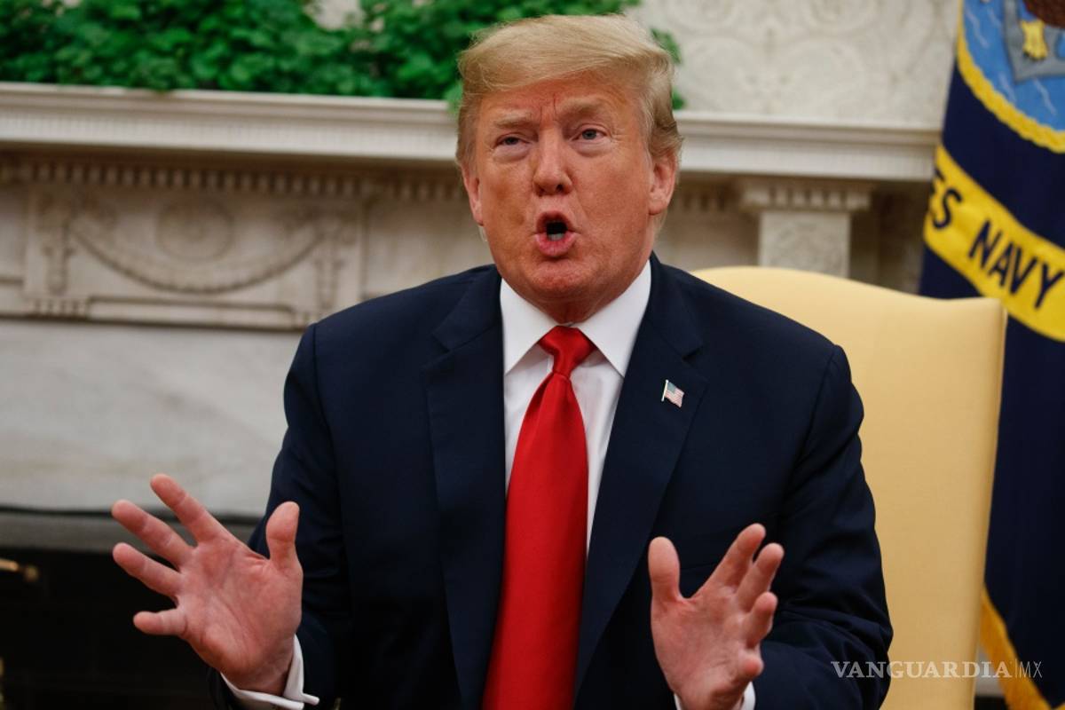 Ataca Trump a restaurante que se negó a servir a portavoz de Casa Blanca