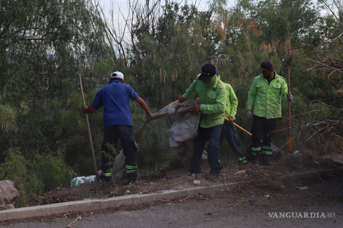 $!Basura de todo tipo es retirada del arroyo Ceballos.