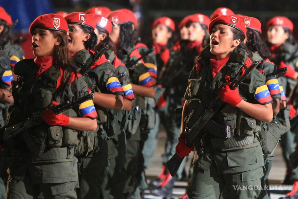 Fuerzas Armadas de Venezuela se declaran "firmes" con Maduro