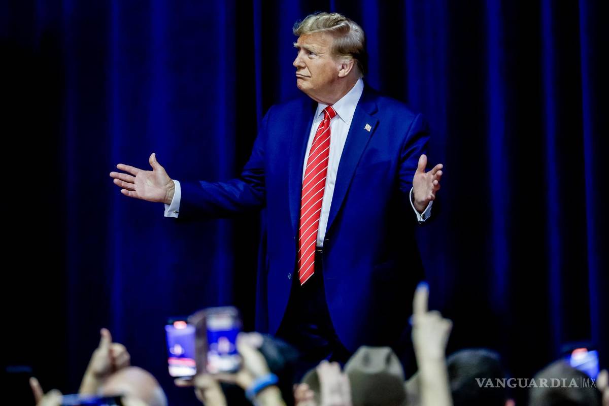 $!El ex presidente estadounidense y candidato presidencial republicano Donald Trump participa en un evento de campaña “Get Out the Vote Rally” en Georgia.