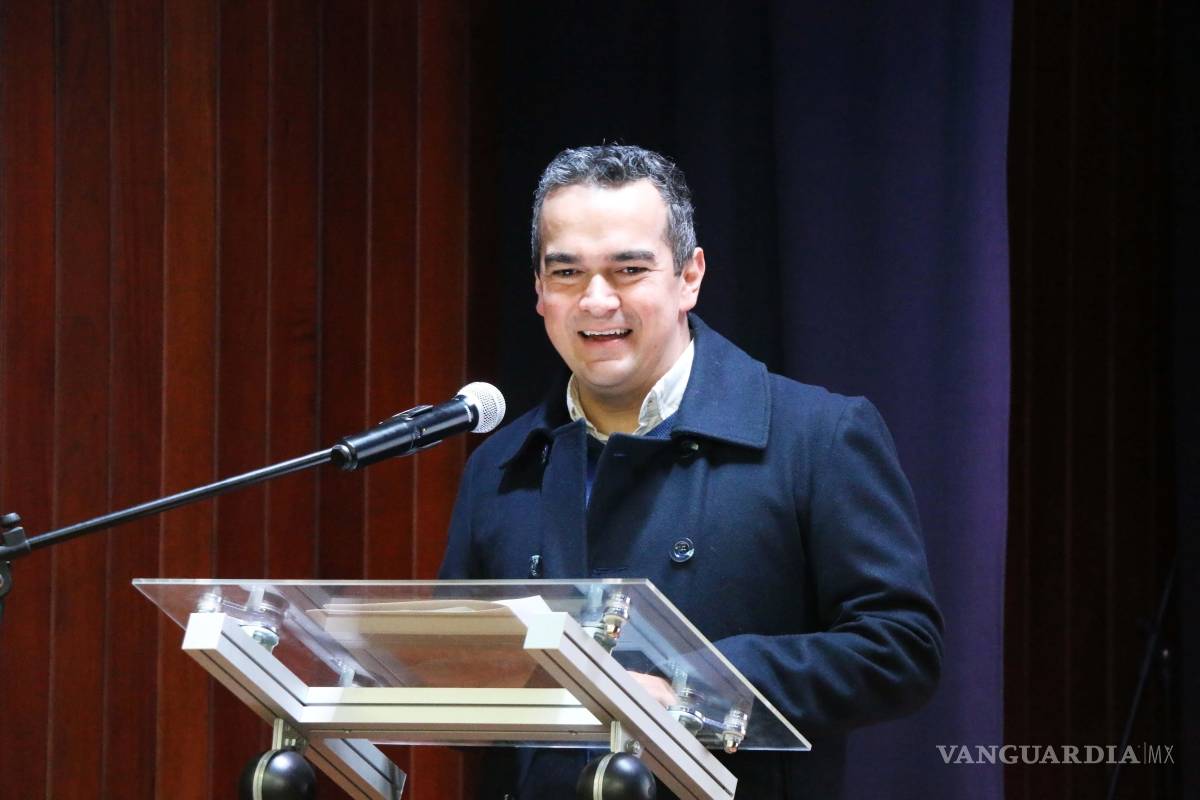 $!El director de la Facultad, Miguel Sánchez Maldonado, indicó que el mural busca ser un espacio de inspiración, reforzando orgullo, identidad institucional y amor por la carrera.