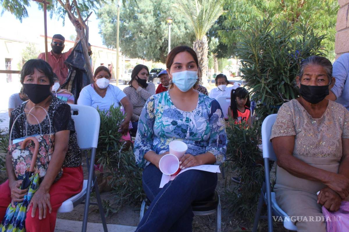 $!La regidora Alejandra López Favela se ha plantado en las manifestaciones de los ciudadanos para exigir transparencia en la nómina.
