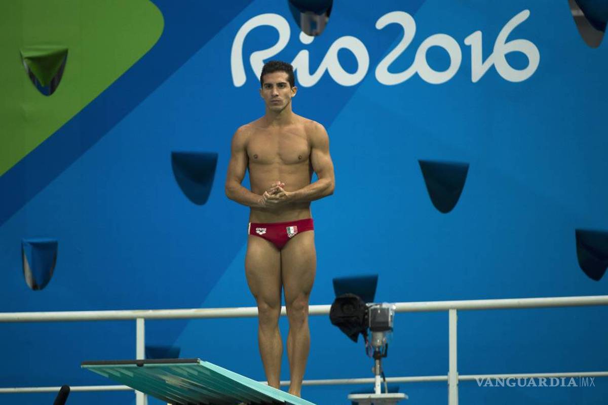 Rommel Pacheco se 'clava' con Belinda y le declara su amor