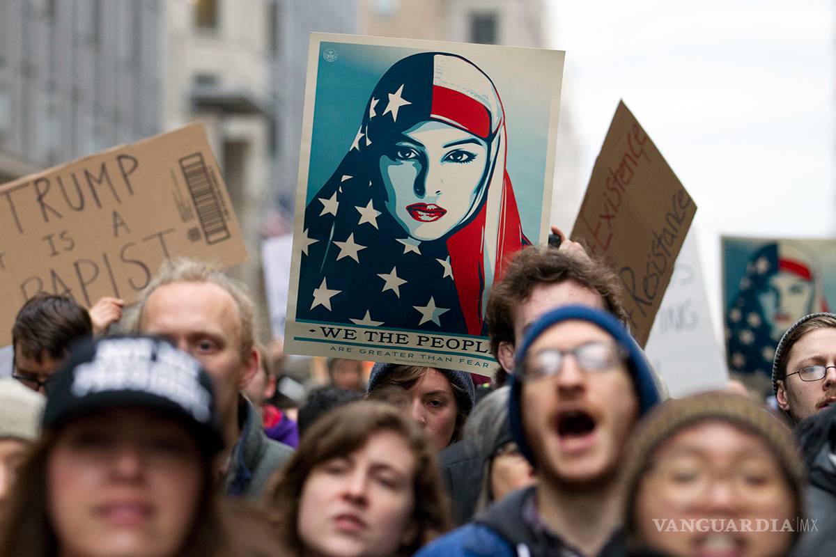 $!Al menos 100 detenidos en fuertes protestas anti Trump en Washington