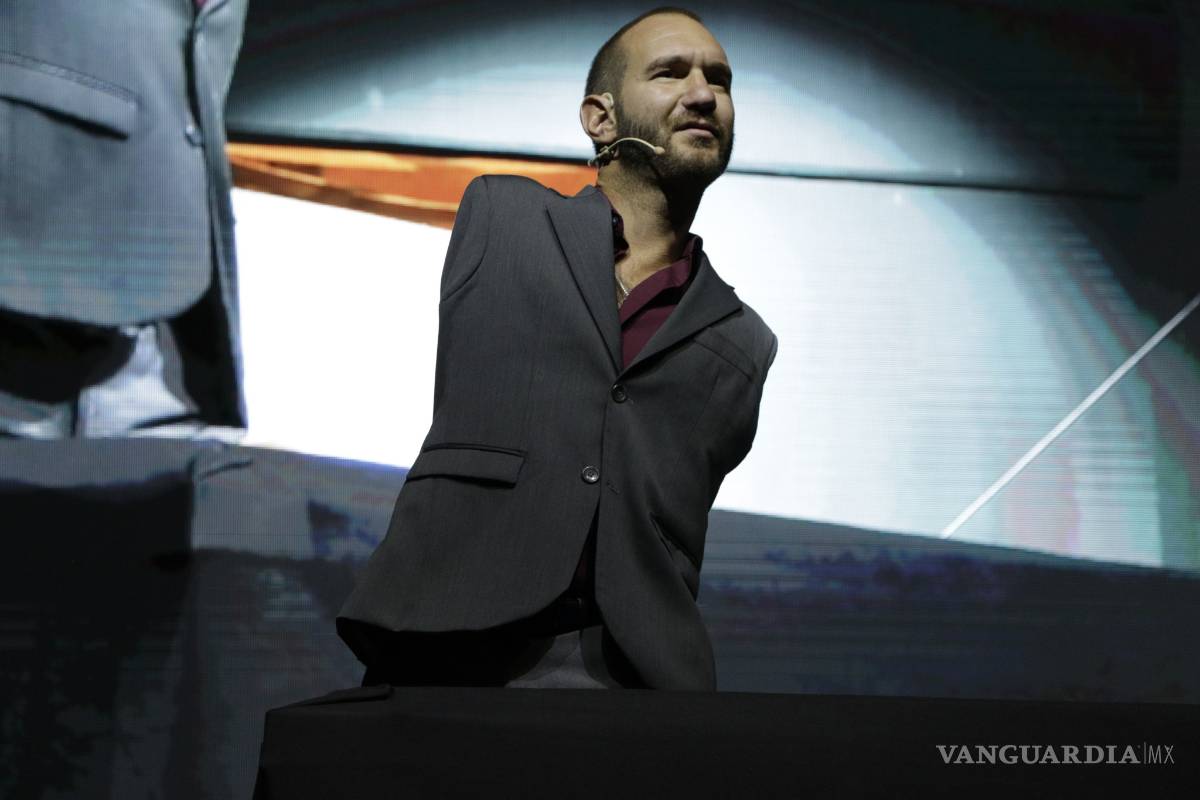 $!Poner fin al bullying en todas sus formas, exhorta Vujicic