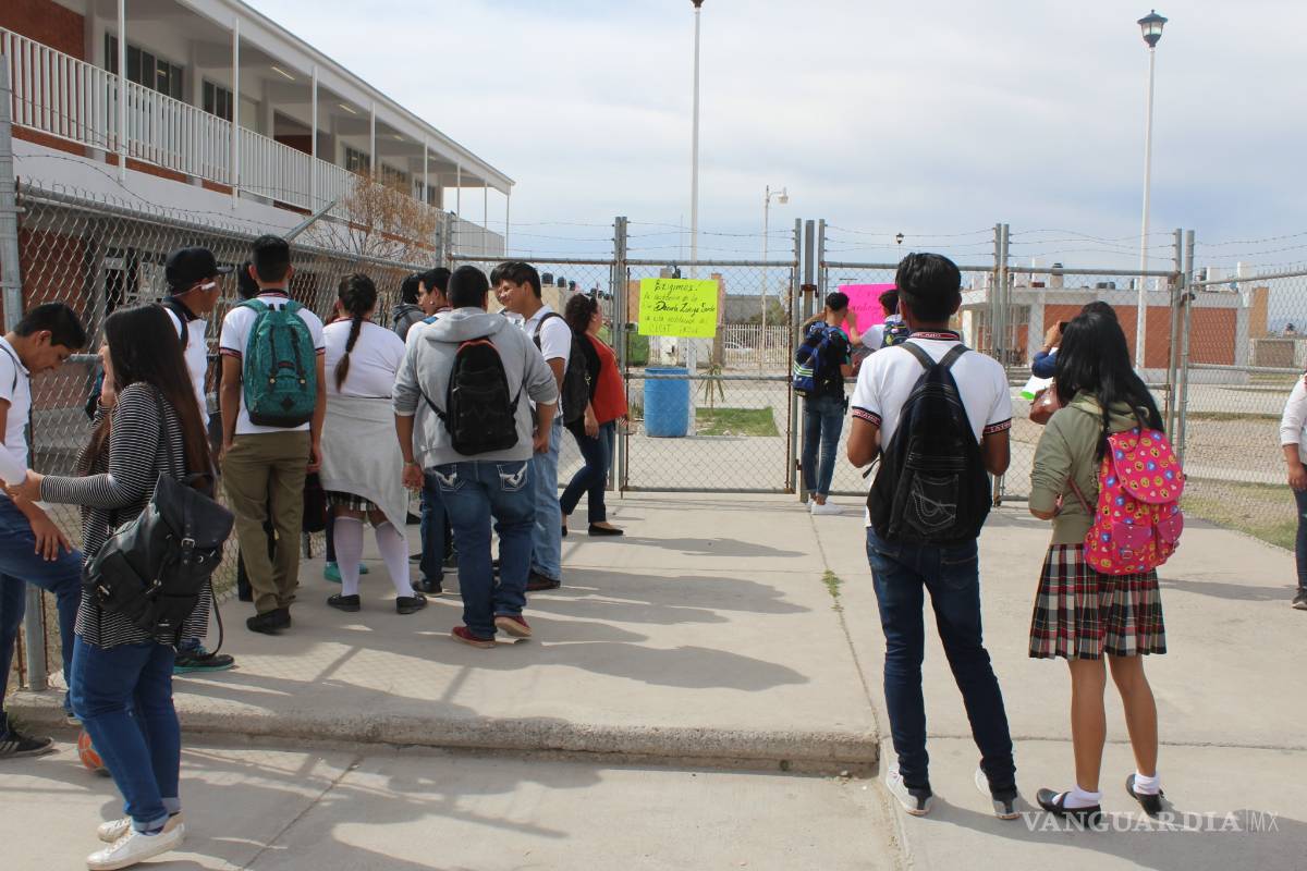 Profesores de CECyTE no recibieron quincena; amenazan con regresar a los alumnos el lunes