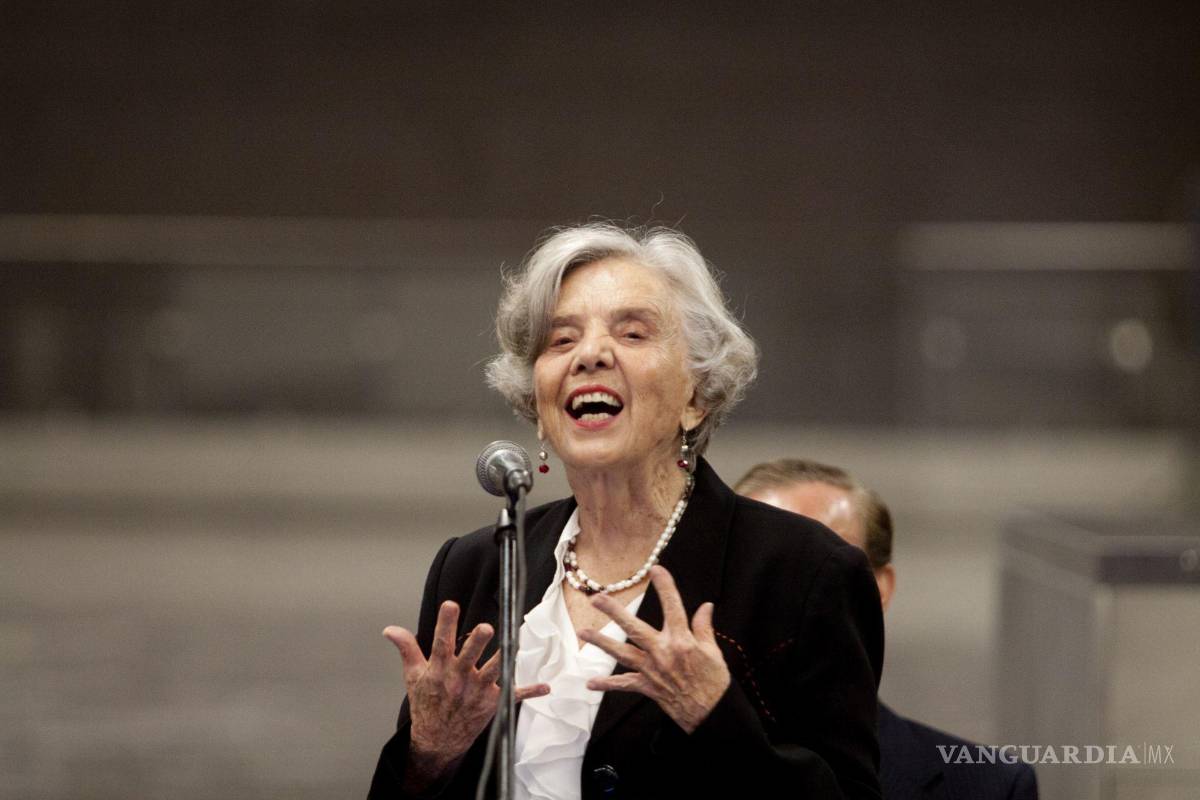 $!19JUNIO2012. Un tren Línea 12 del Metro fue nombrado Elena Poniatowska, en honor a la escritora de origen Polaco.
