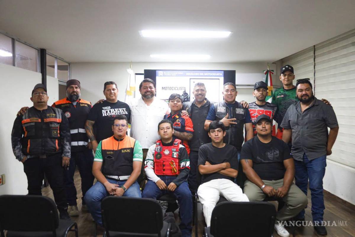 $!Representantes de motoclubes participaron en la presentación del Decálogo del Motociclista, promovido por la Dirección de Movilidad Urbana.