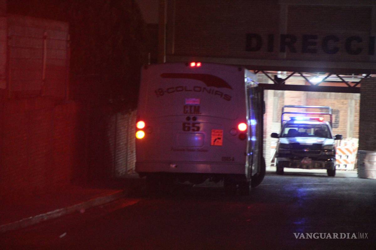 Pistoleros se roban camión urbano