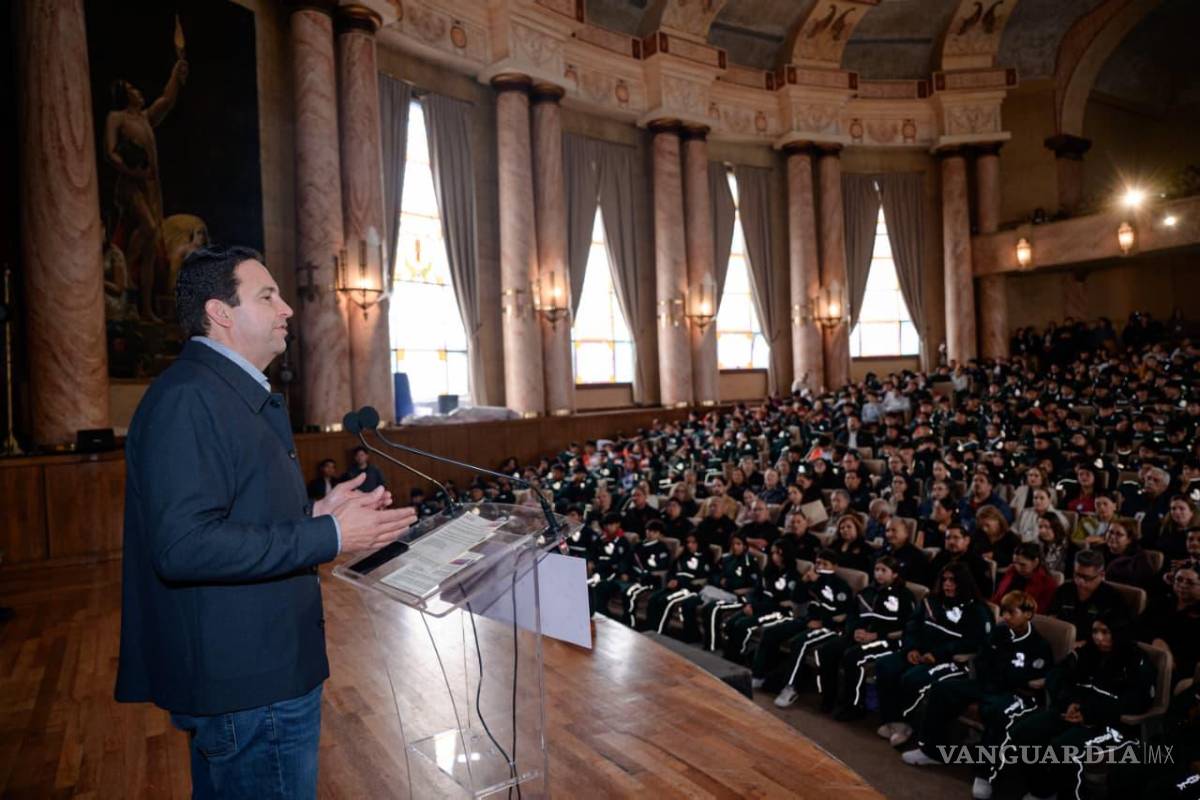 $!Javier Díaz destacó el papel de la juventud en el desarrollo y construcción de las comunidades.