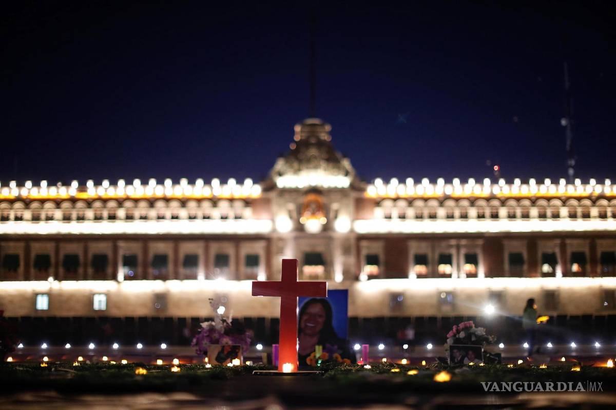 8M, cerca de 1,000 lápidas en el Zócalo de Ciudad de México recuerdan a las víctimas de feminicidio (fotos)