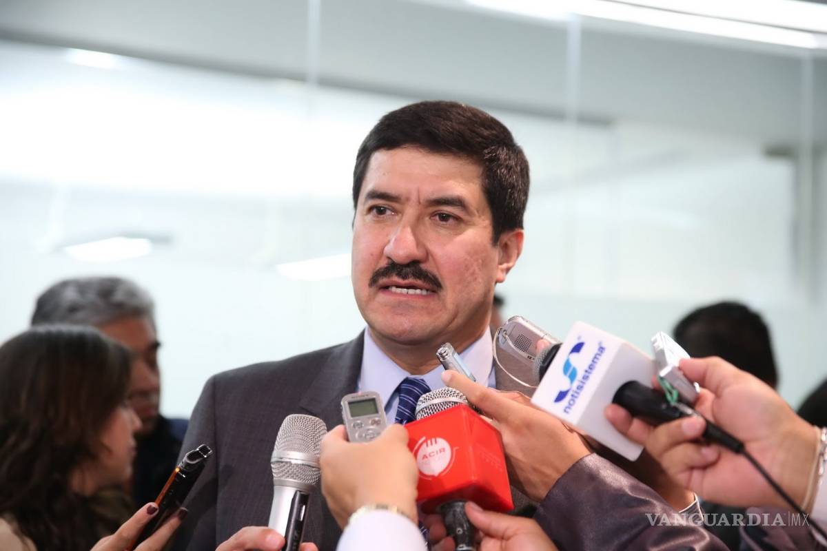 Senado avala licencia a Javier Corral; va por gubernatura de Chihuahua