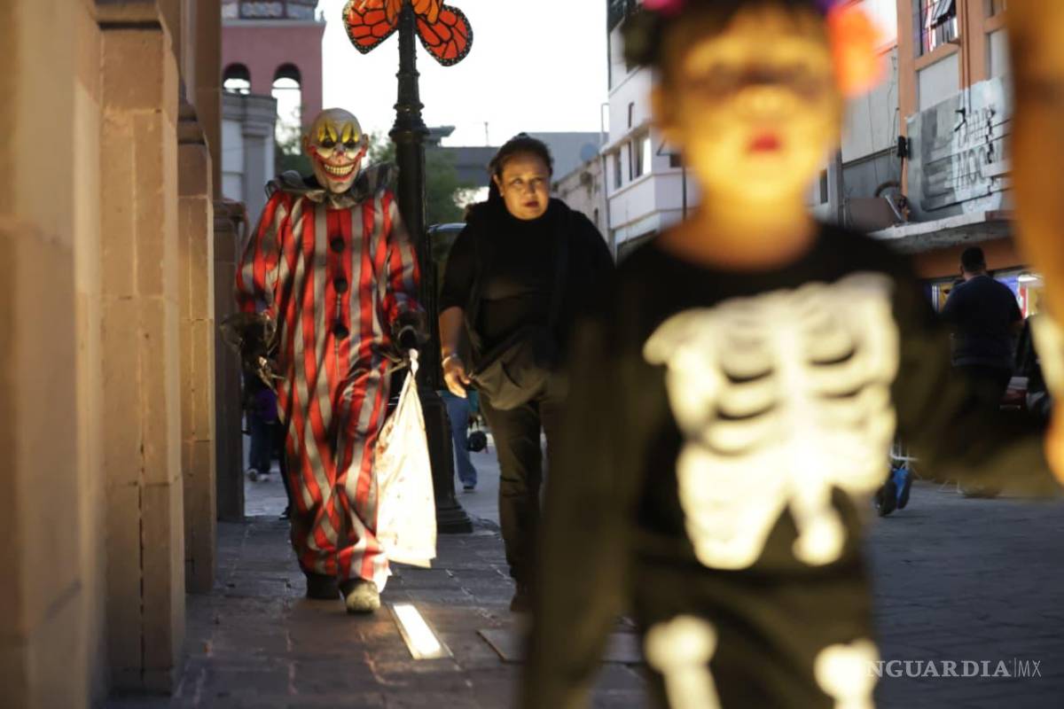 $!Entre luces y dulces, Saltillo celebró la magia del Halloween.