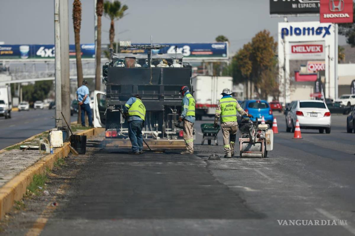 $!Maquinaria especializada es utilizada en los tramos intervenidos para garantizar mayor durabilidad del pavimento.