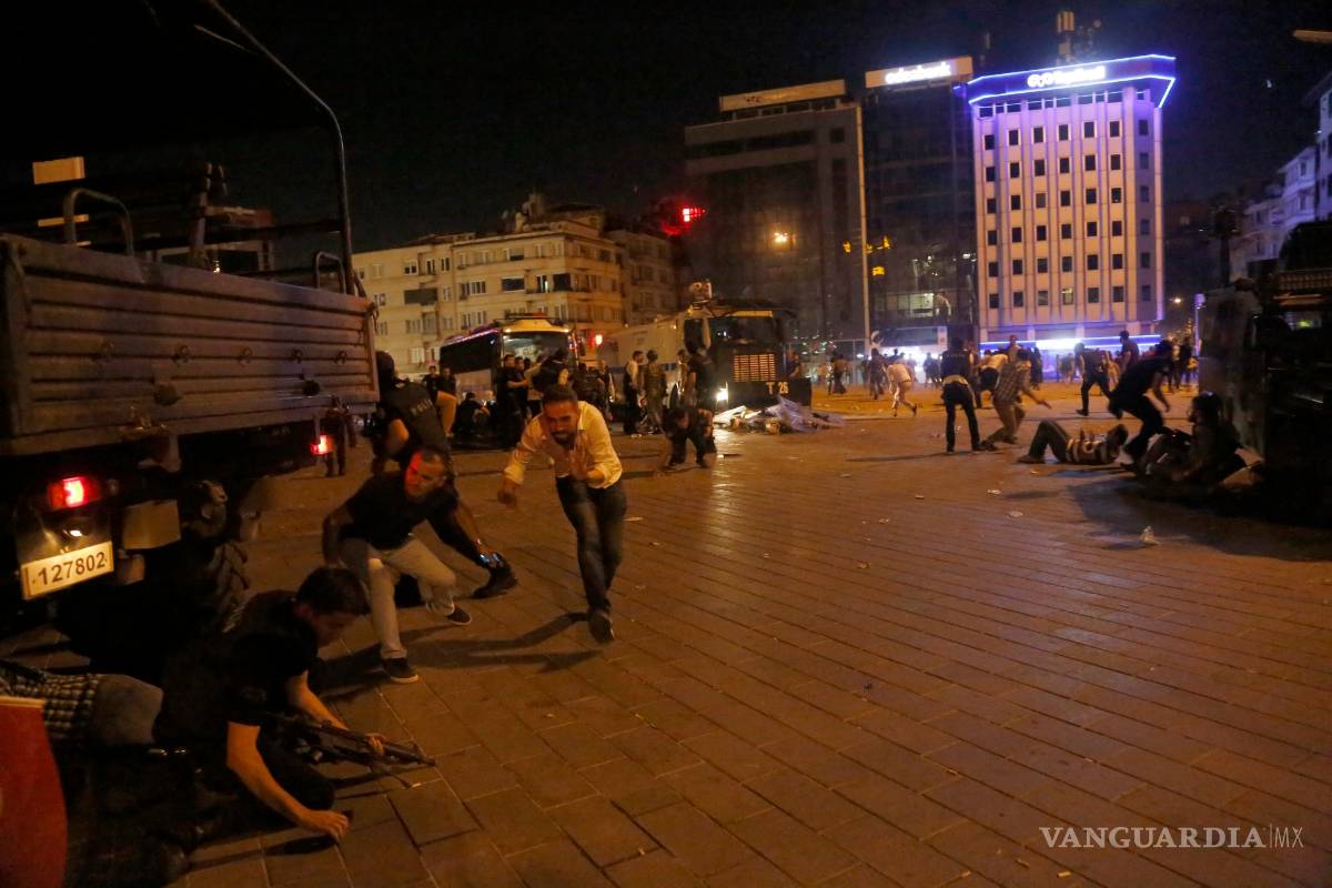 Intento de golpe de estado ha dejado 42 muertos en Ankara