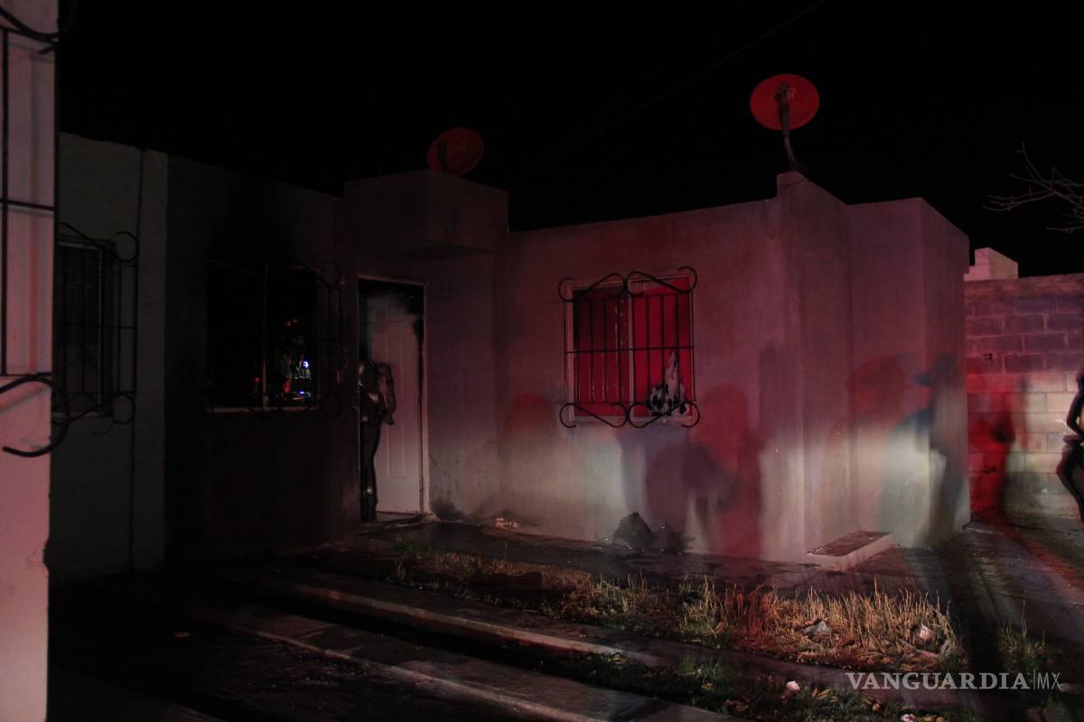Arroja mujer, bomba molotov a la casa de su ex en Saltillo