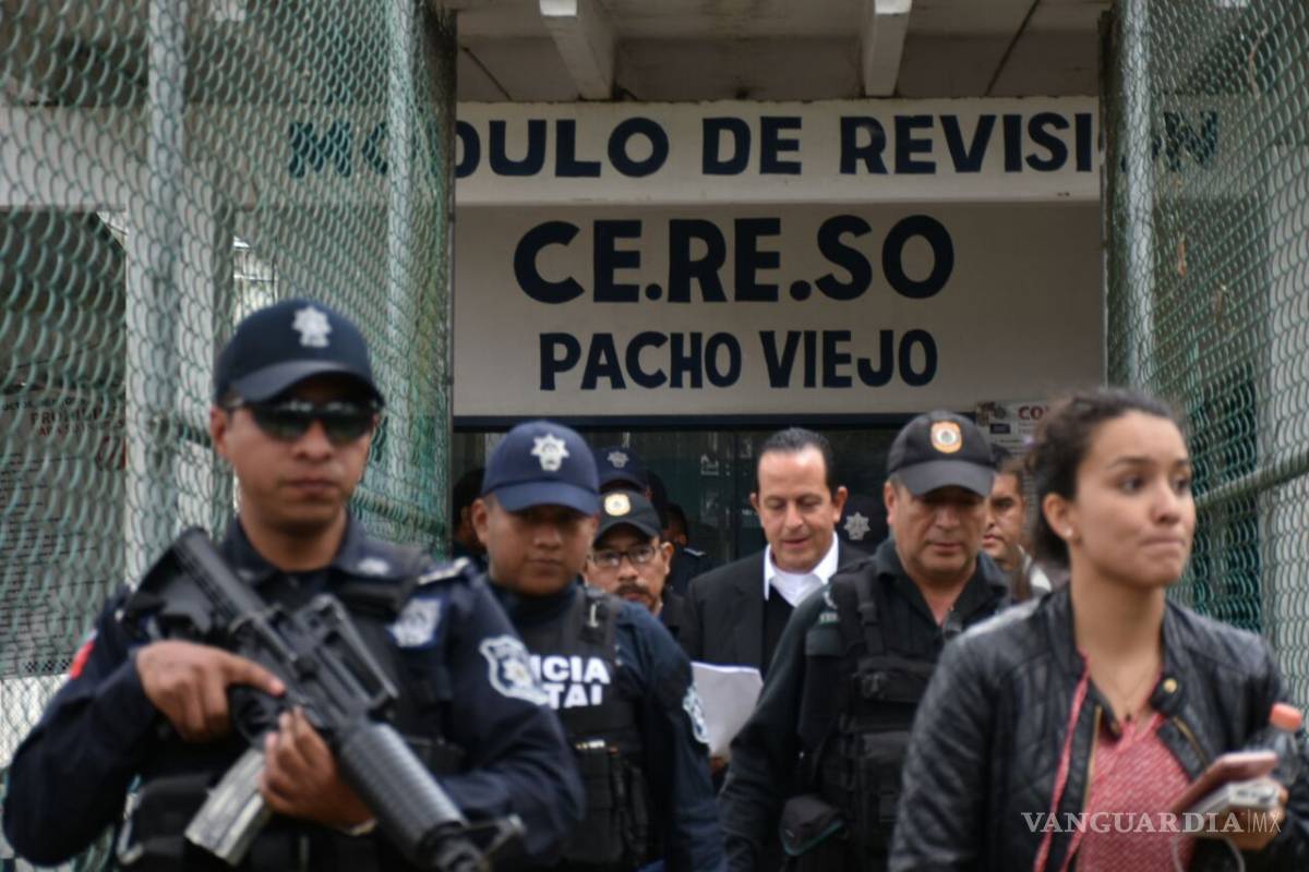 Familias veracruzanas involucran a Arturo Bermúdez en al menos 40 casos de desaparición forzada