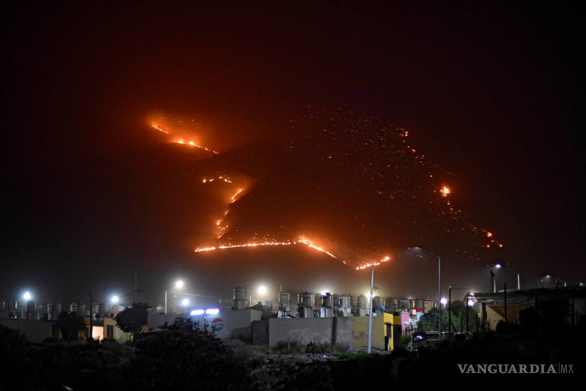 ‘Cercan’ 4 incendios a la Región Sureste de Coahuila; alcanzan llamas a la Sierra de Zapalinamé