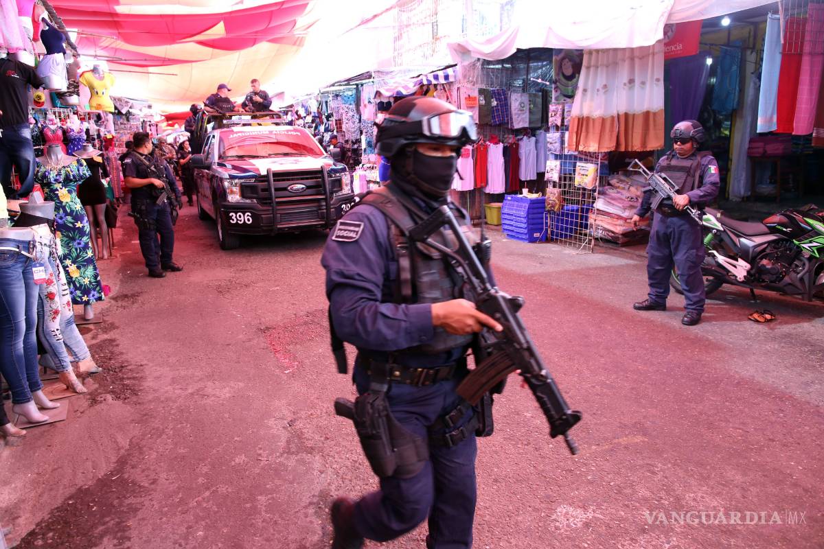 Balean a policías en mercado de Acapulco