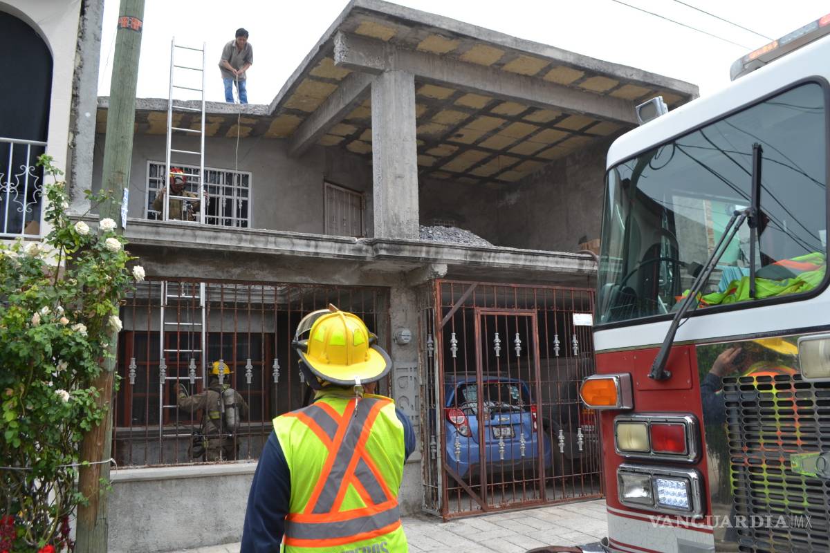 Reportan persona atrapada en incendio en Saltillo, fue falsa alarma