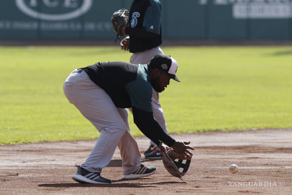 Saraperos pierde en su primer juego de pretemporada y ya afinan detalles