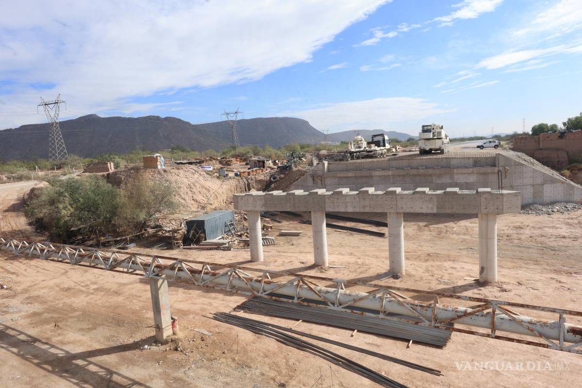 $!Uno de los dos puentes proyectados en el bulevar Nazario Ortiz ya alcanza el 90 por ciento de avance; el segundo se encuentra en fase inicial.