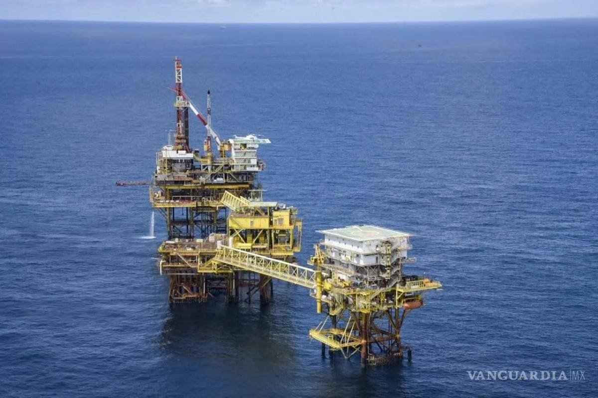 Hunde Fitch aún más las calificaciones de Pemex