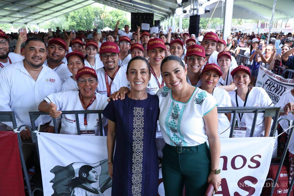 $!Claudia Sheinbaum Pardo, Presidenta de México, e Indira Vizcaíno Silva, Gobernador de Colima; encabezaron la presentación de proyectos prioritarios para Colima. | Foto: Cortesía