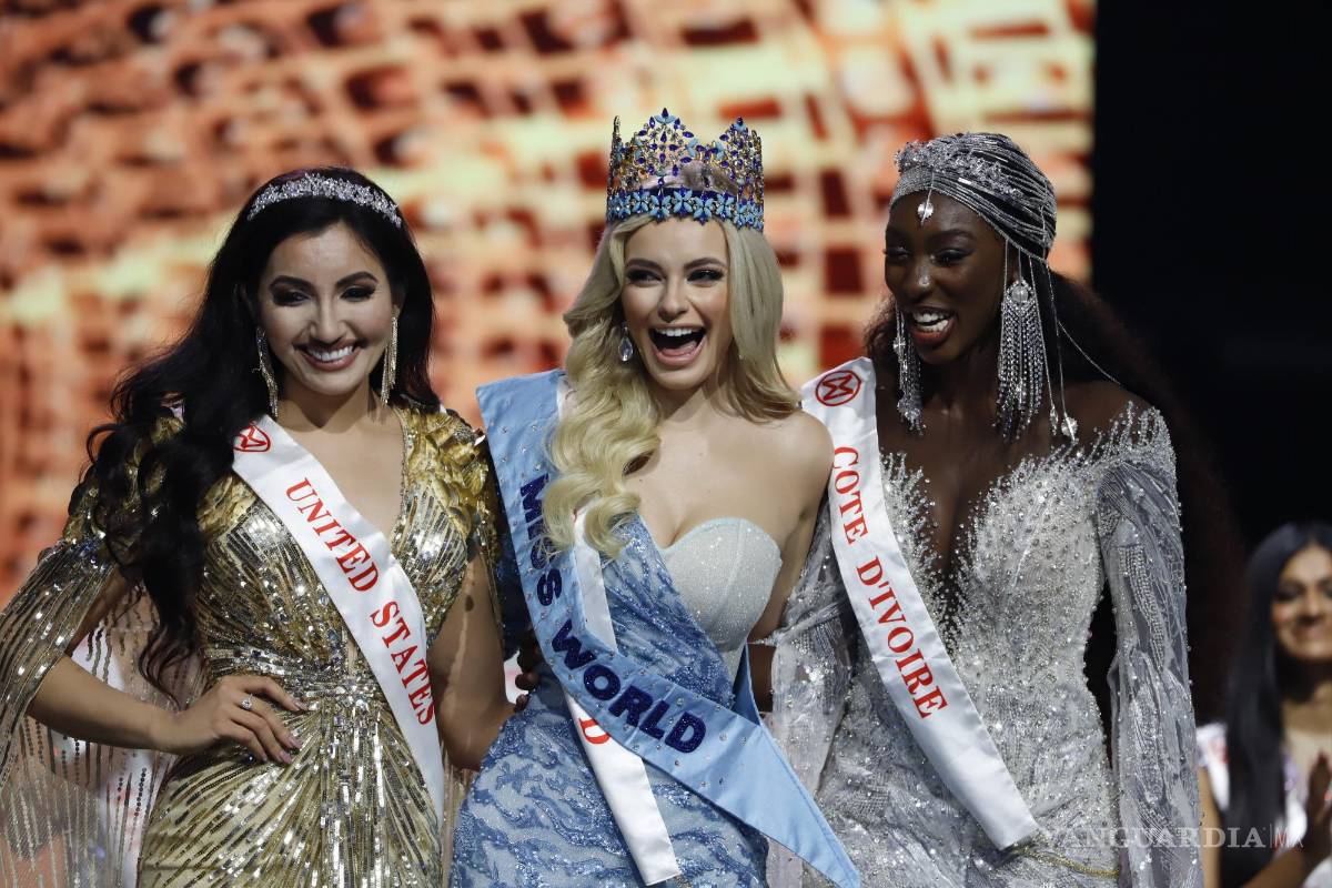 $!Karolina Bielawska (c) junto a las representantes de EU, Shree Saini (i) y de Costa de Marfil, Olivia Yace (d), segunda y tercera respectivamente. EFE/ Thais Llorca