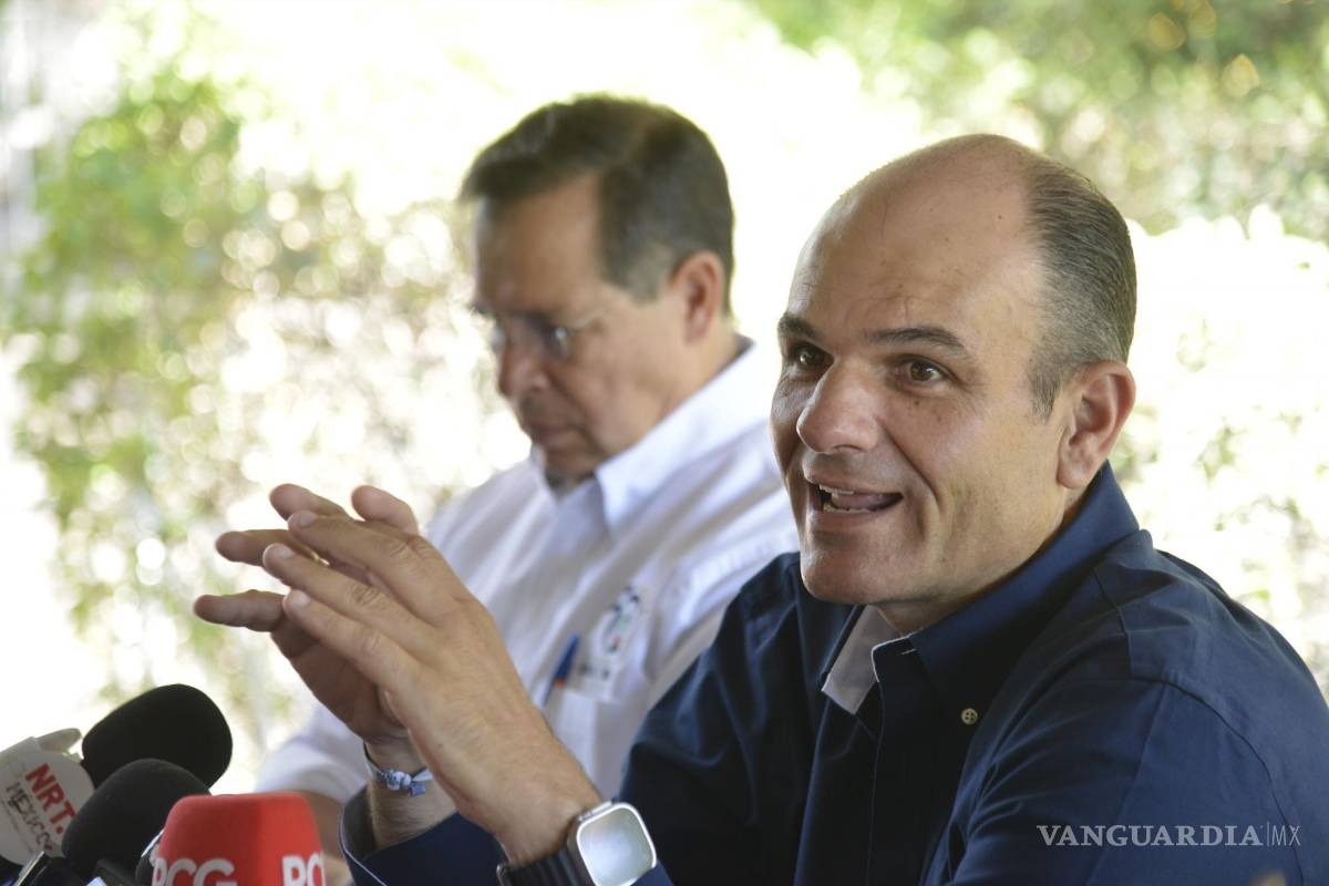 $!El diputado federal Jericó Abramo ya ha sostenido reuniones con los hoteleros para buscar la forma en que haya competencia con piso parejo.