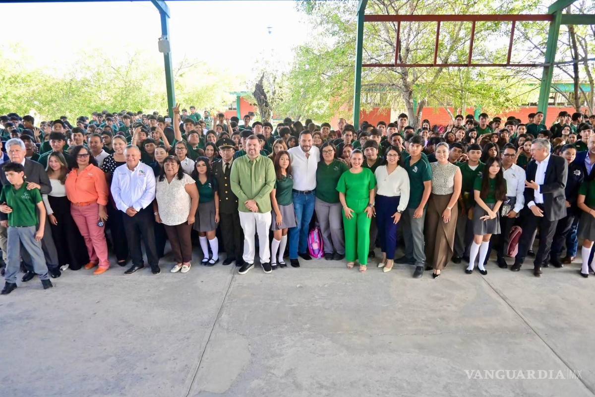 $!Durante la celebración fueron reconocidos la ingeniera Eloína Berenice Álvarez y el ingeniero Pablo Casas Fraga.