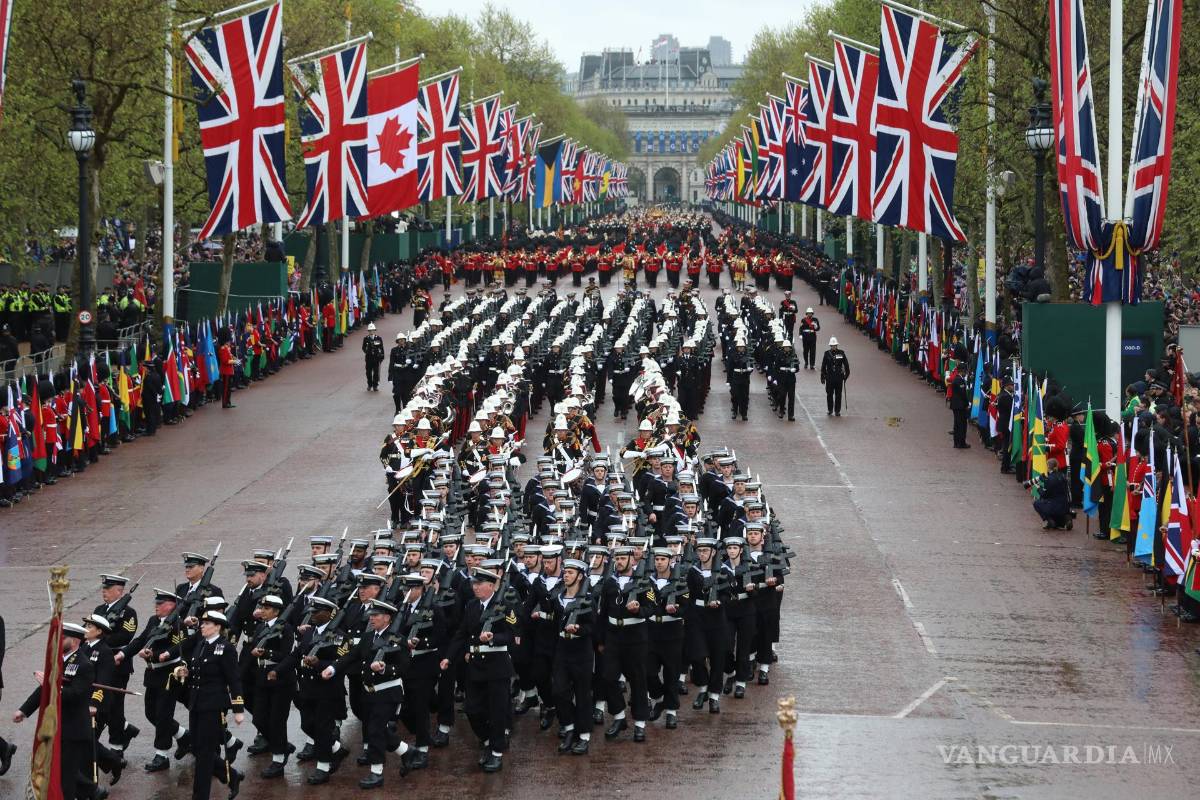 Así inicia el reinado del Carlos III tras una larga espera para ser el monarca británico (fotos)