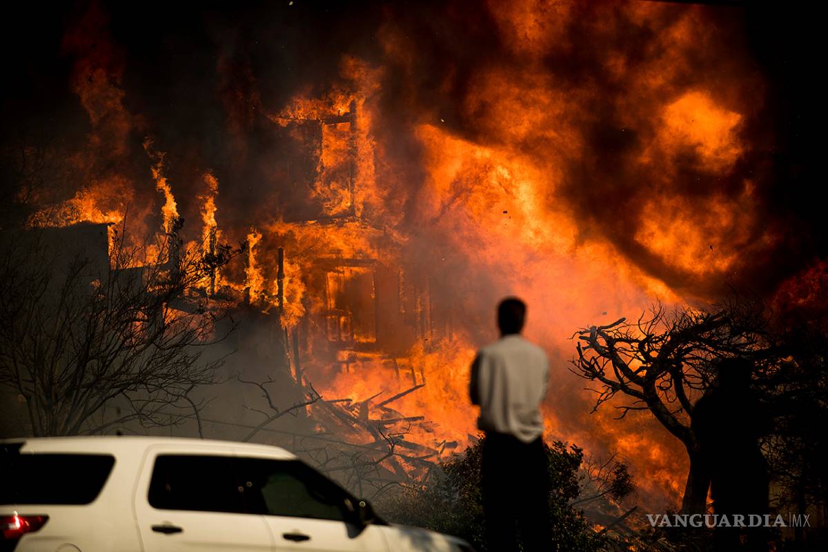 Gobernador de California decreta emergencia por incendios