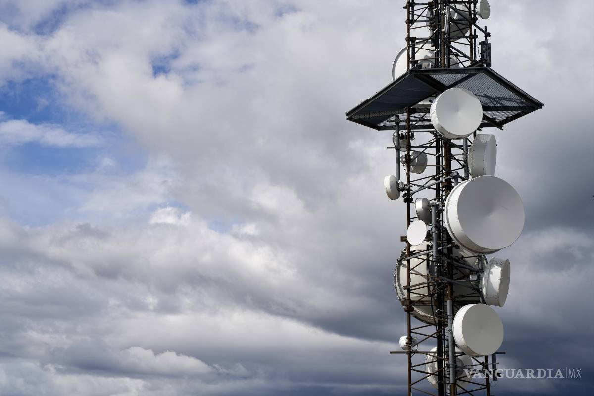 De dos a tres ventanillas: la improvisada reorganización en telecomunicaciones para 2025
