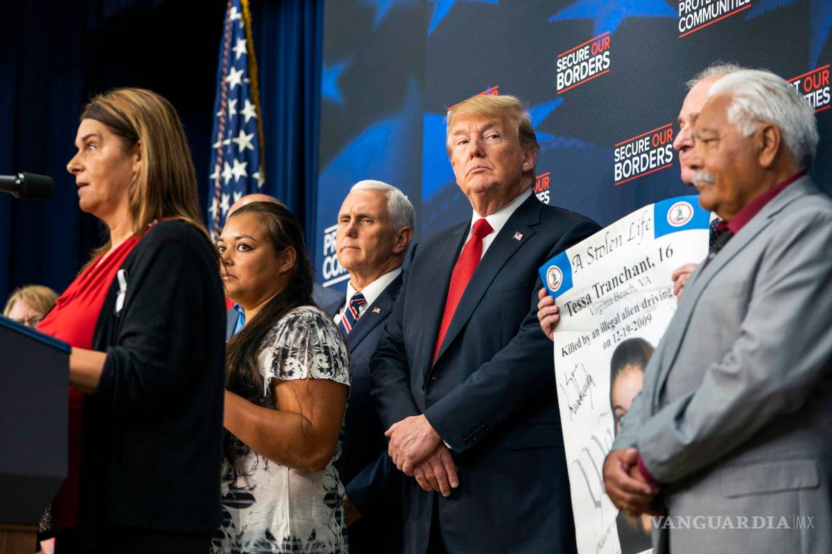 Trump se lanza contra medios que lo critican por separar familias