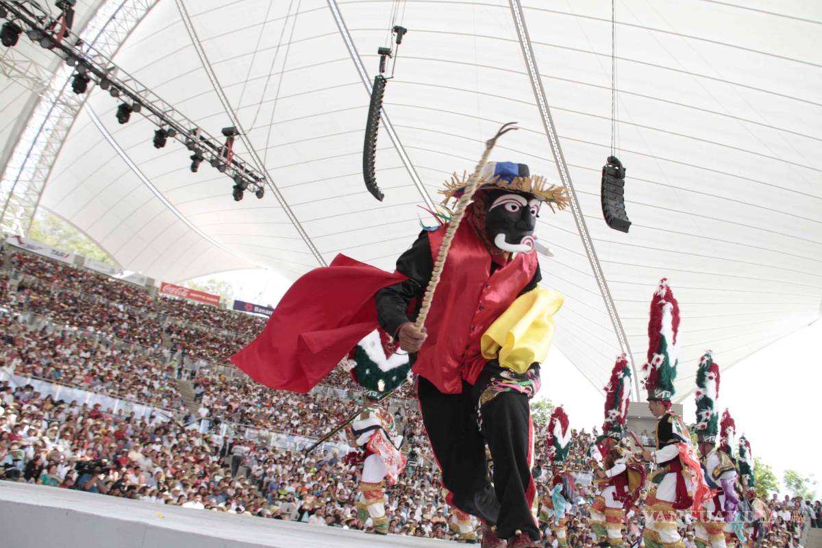 $!La Guelaguetza cierra con éxito pese a presiones de maestros